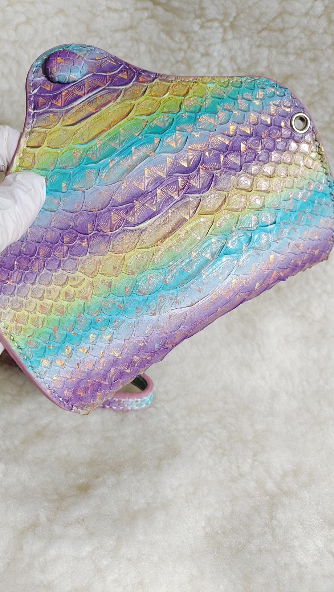 Astuccio per occhiali in pelle a scaglie di drago arcobaleno