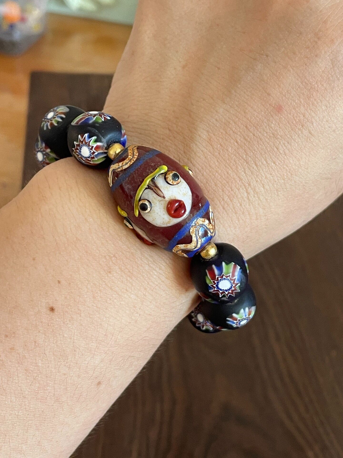 Liuli Glass Bead Bracelet Black Floral