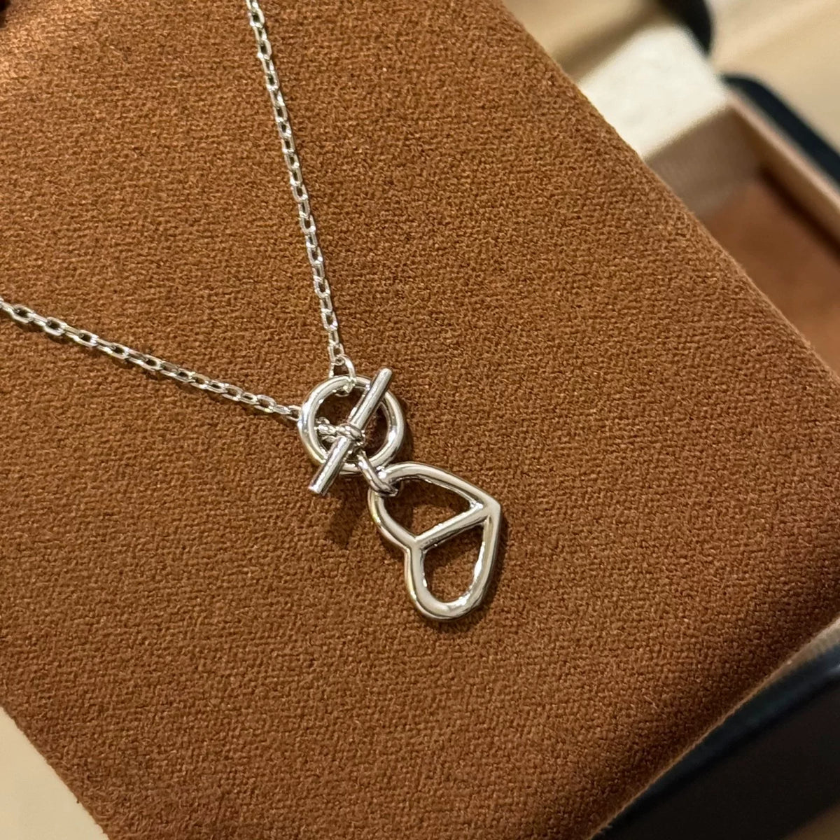 S925 Silver Openwork Heart Toggle Necklace