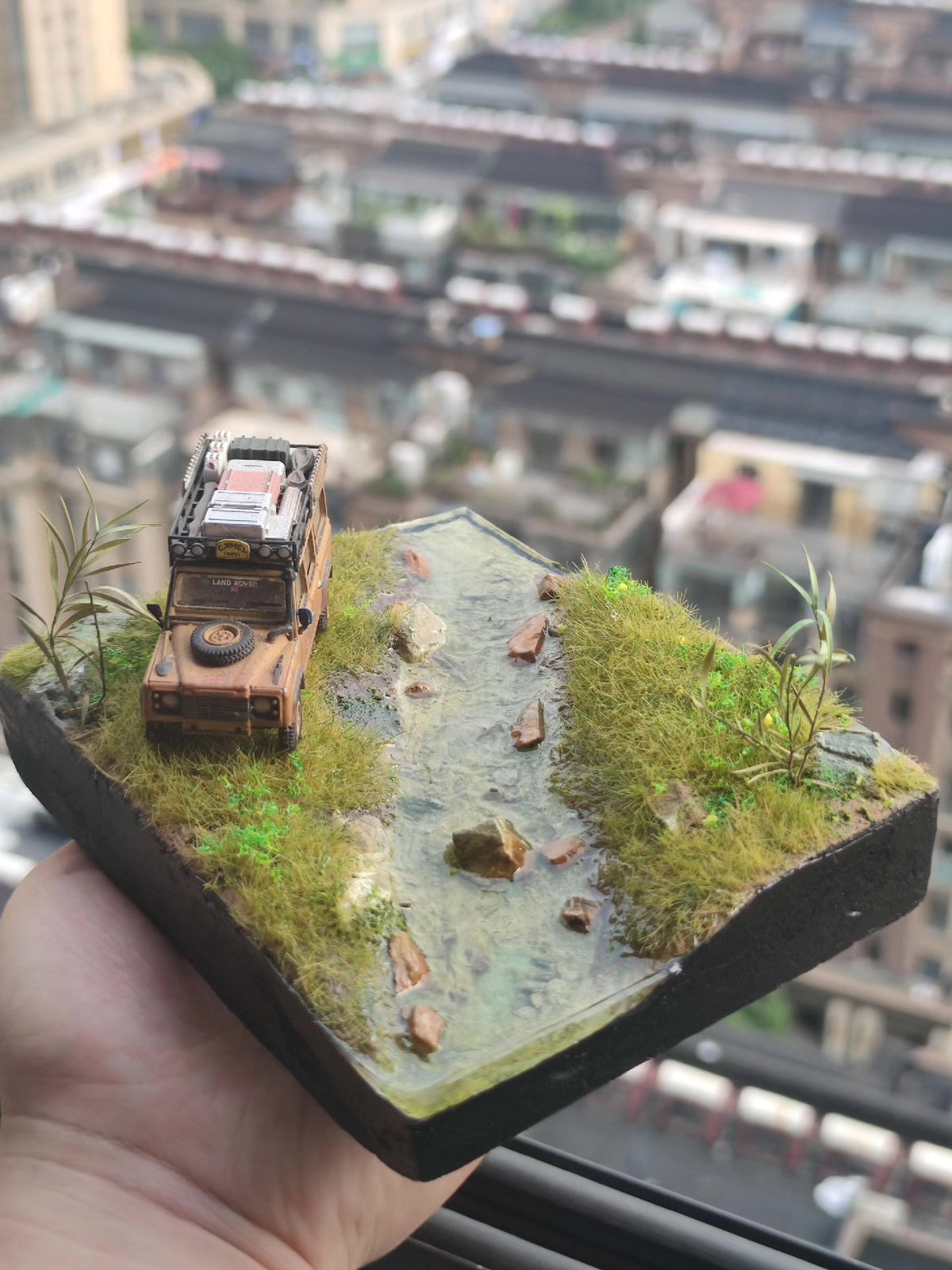 Base de diorama con arroyo a escala 1:64