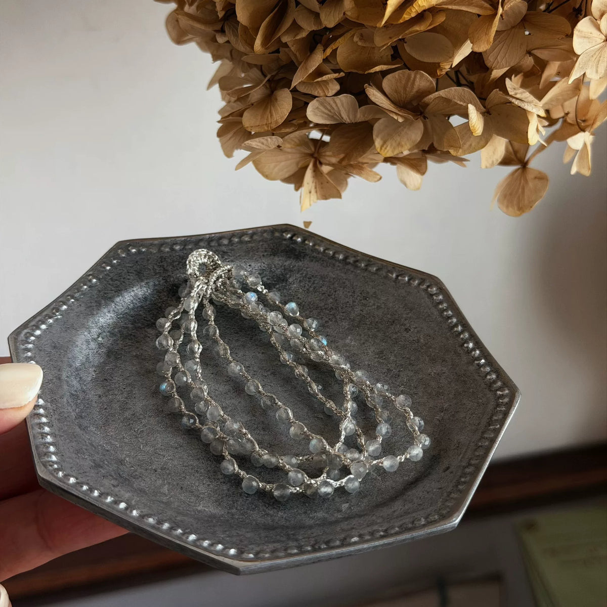 Bracelet-colier crocheté à la main en labradorite