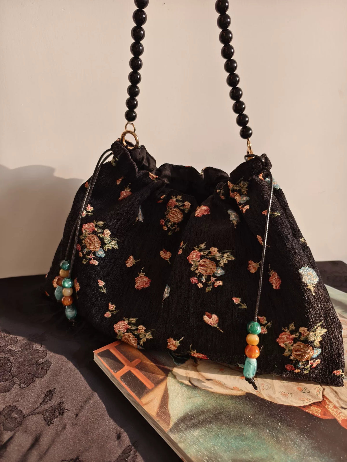Vintageblomsterbroderad axelväska med dragsko, stor kapacitet