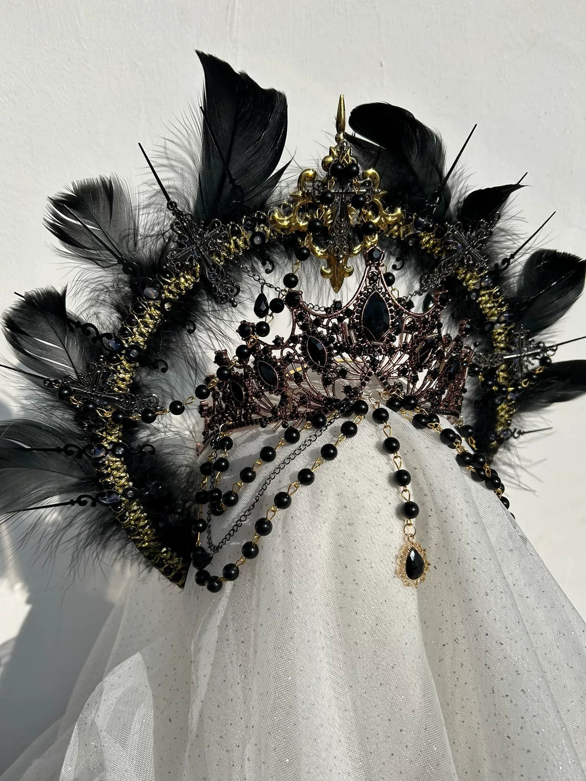 Zwart-gouden Geerde Halo-kroon met Tiara