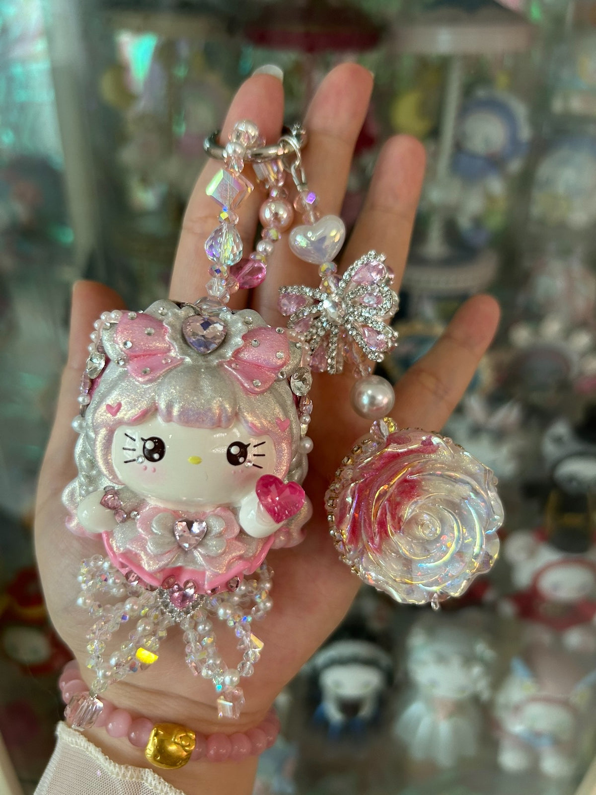 Handgemaakte Kraalhanger Kat met Roze Strik