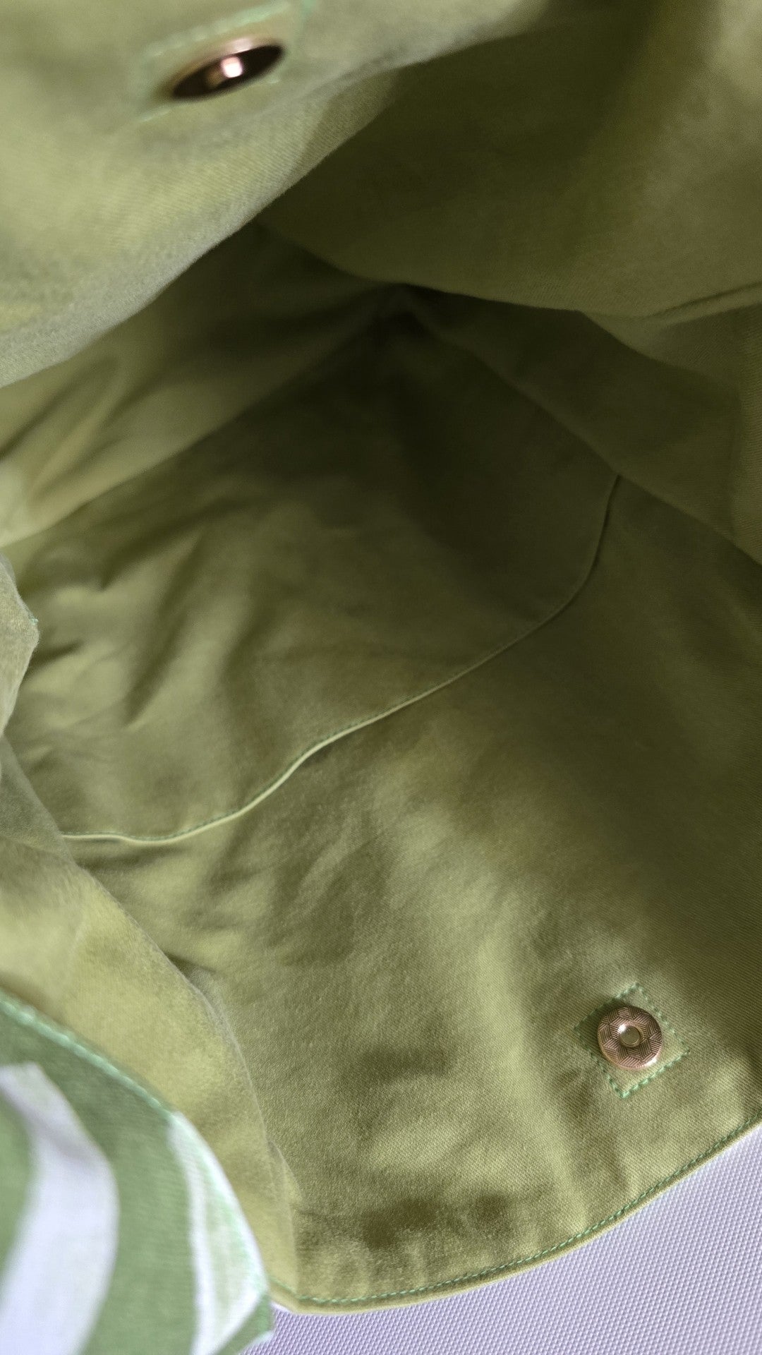 Cherry Radish Shoulder Bag Olive Green