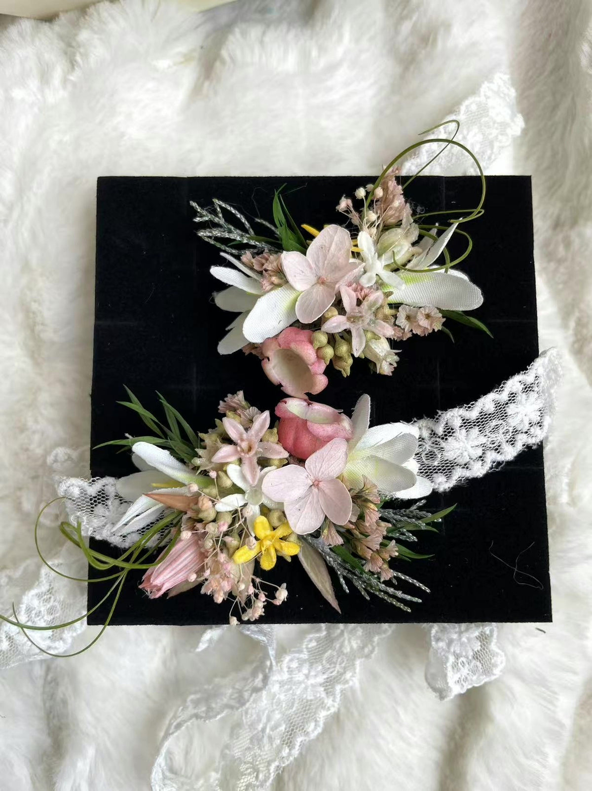 Rosa konservierte Blumen: Handarmband und Ringset