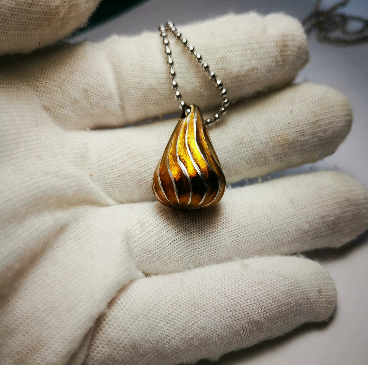 Pure Titanium Teardrop Necklace Pendant Waterproof Container