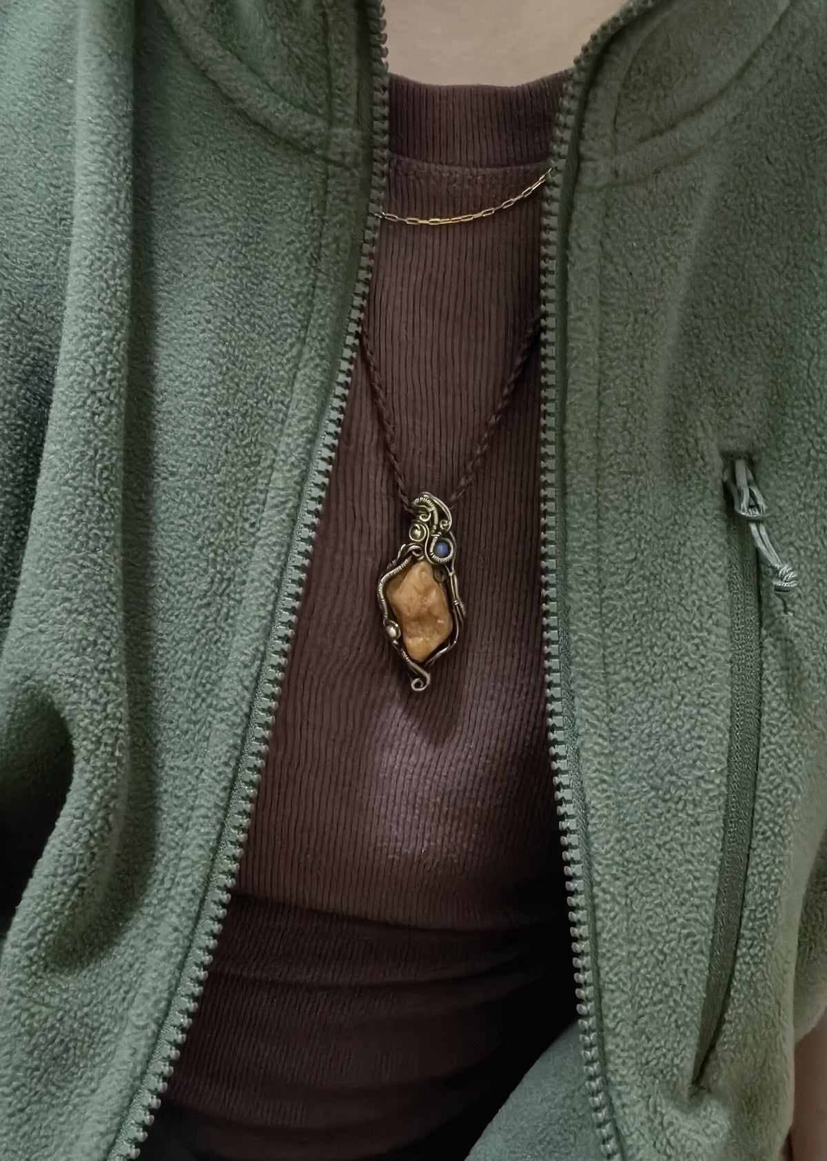 995972918522 - Image 3