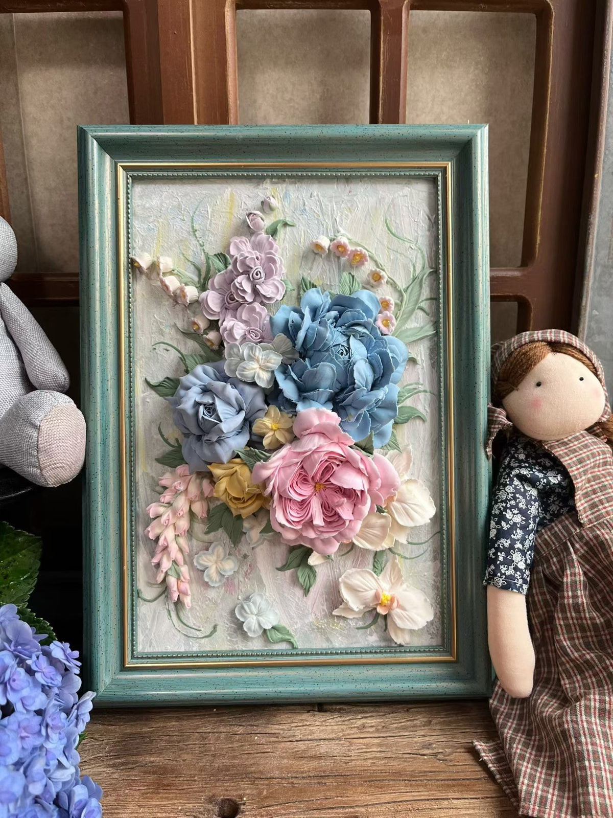 Clay Piping Painting Floral Relief
