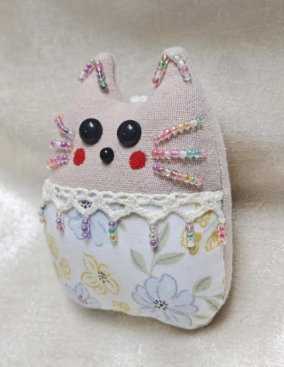 Ornement Peluche Chat artisanal Tissu floral