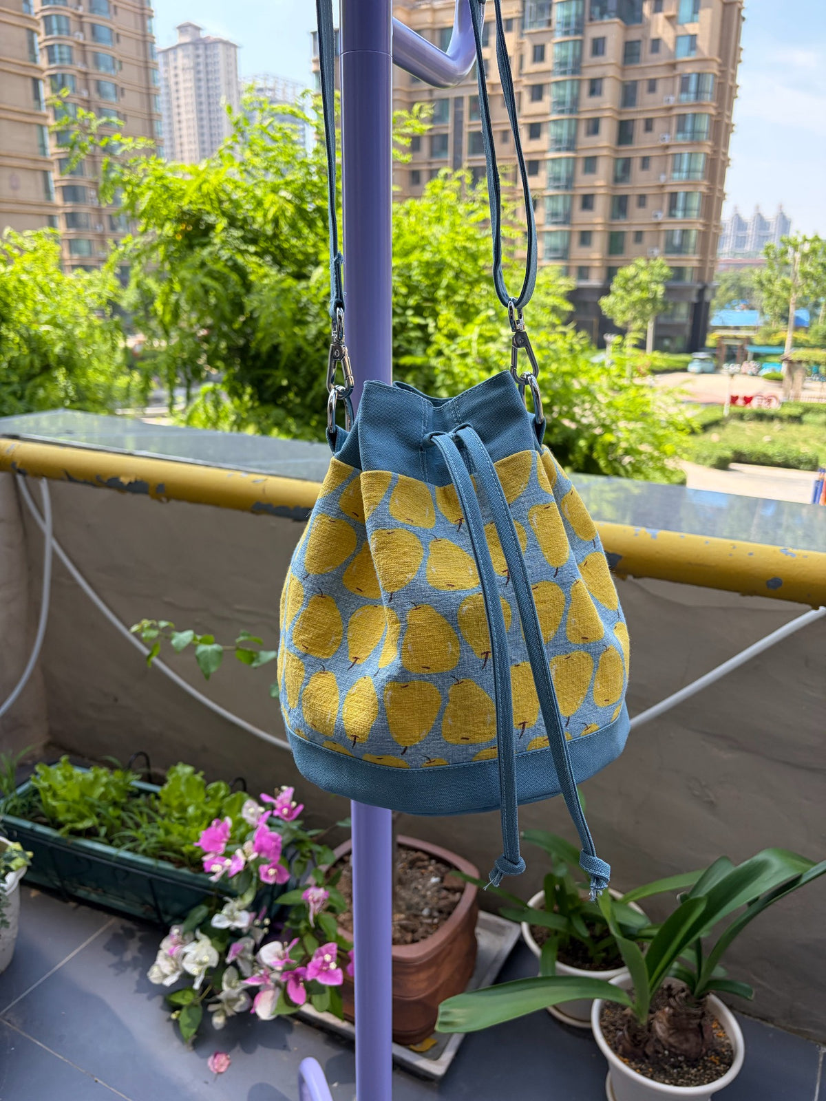 Canvas Bucketbag met Perendruk