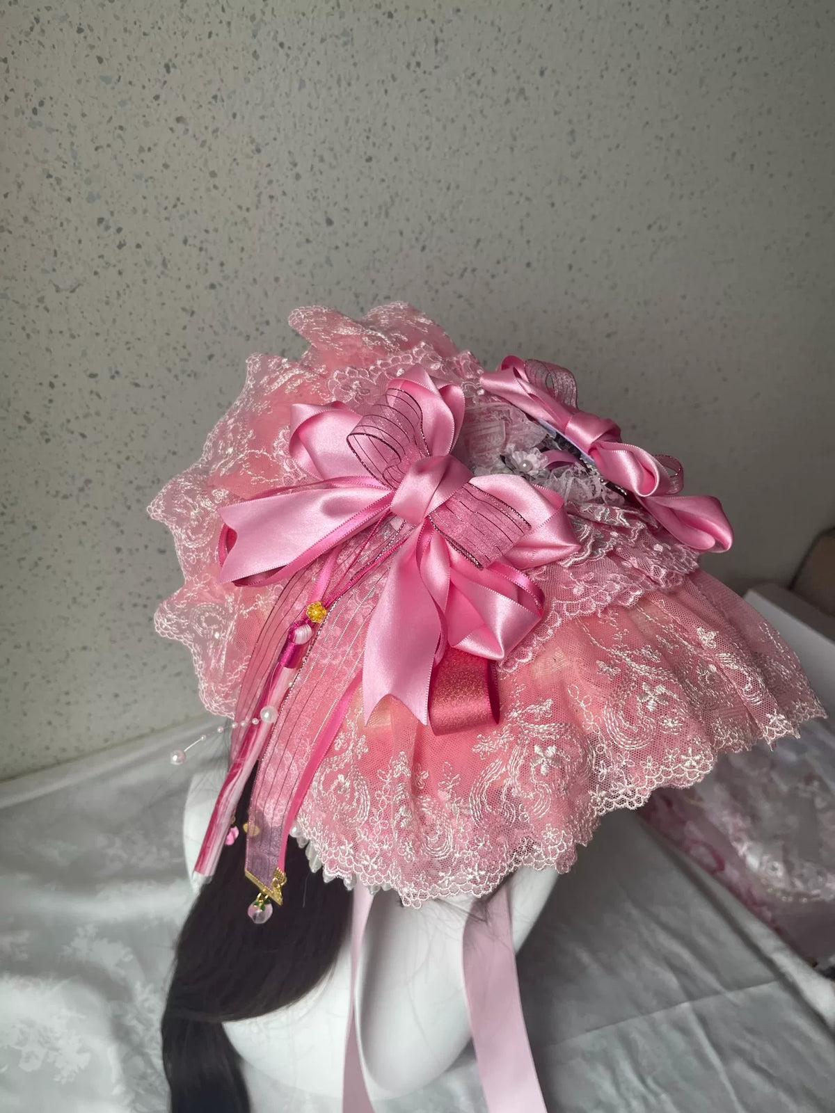 Sombrero Plano Lolita de Encaje Rosa con Lazos de Satén