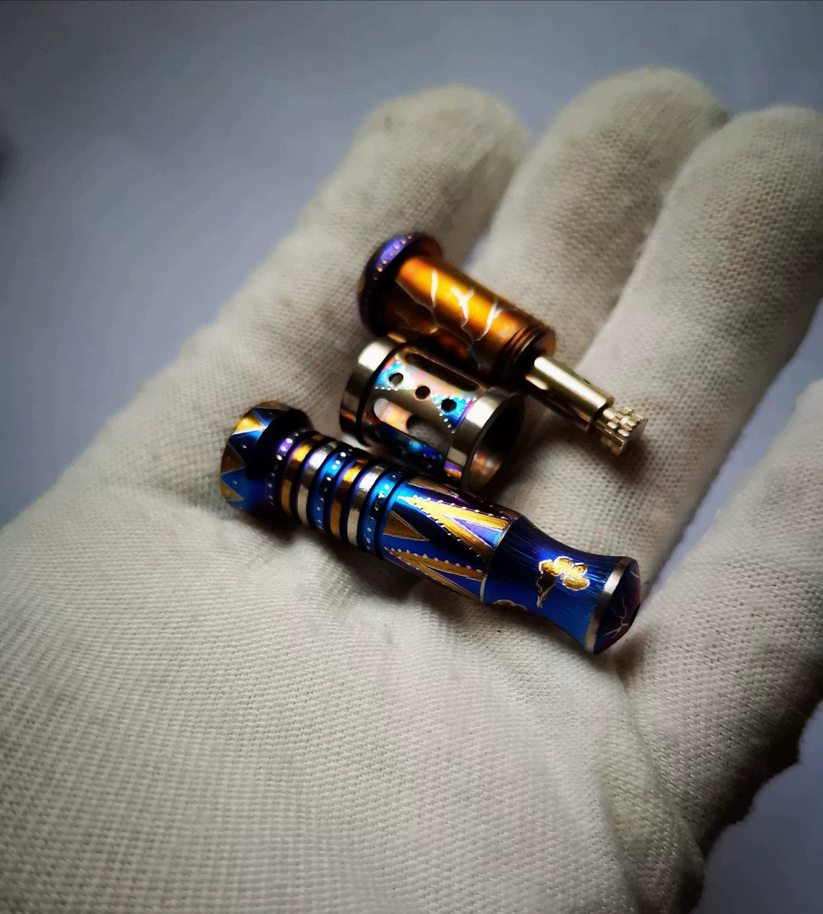 Återanvändbart cigarettfilter i titan