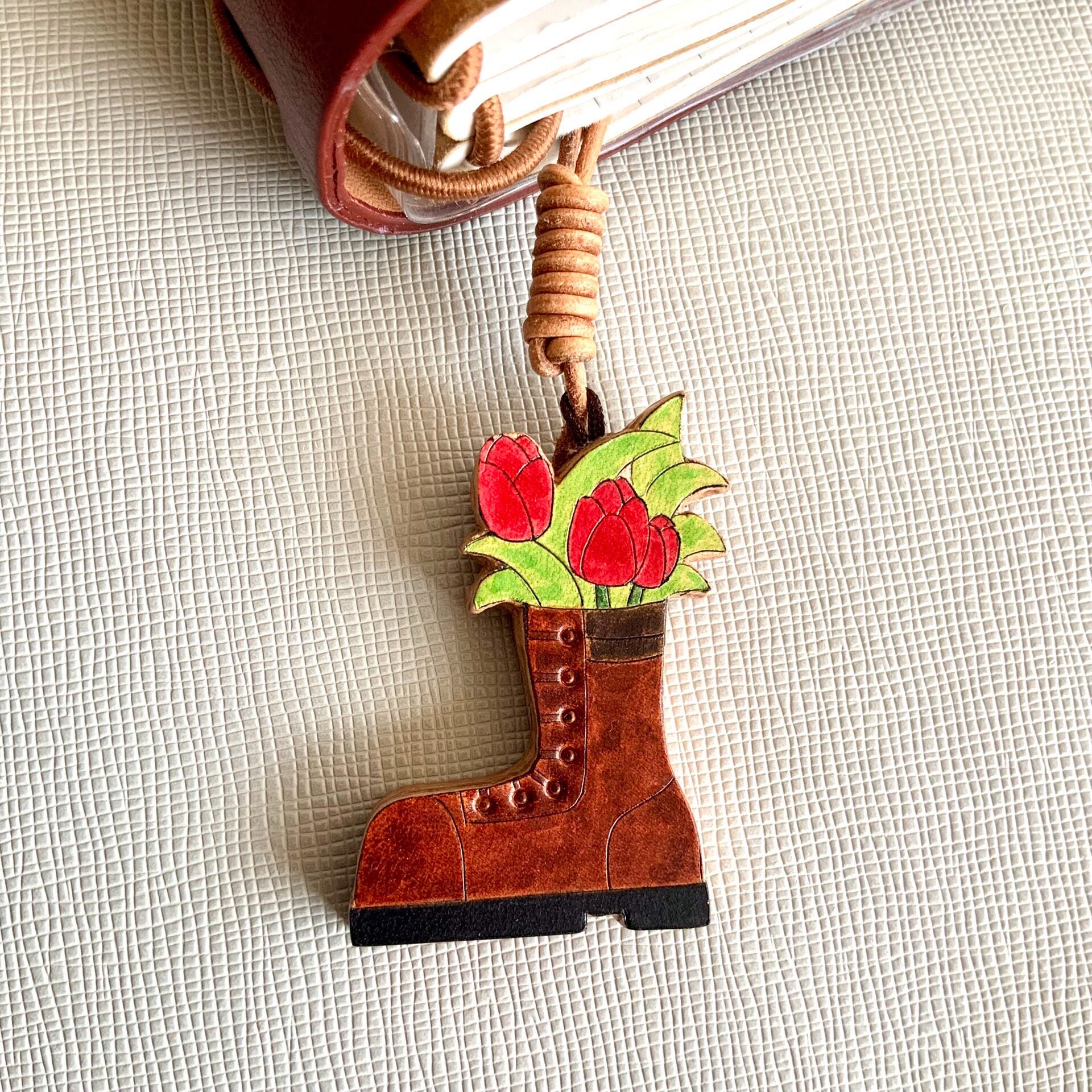 Italian Vegetable-Tanned Leather Double-Layer Hand-Carved Pendant Set