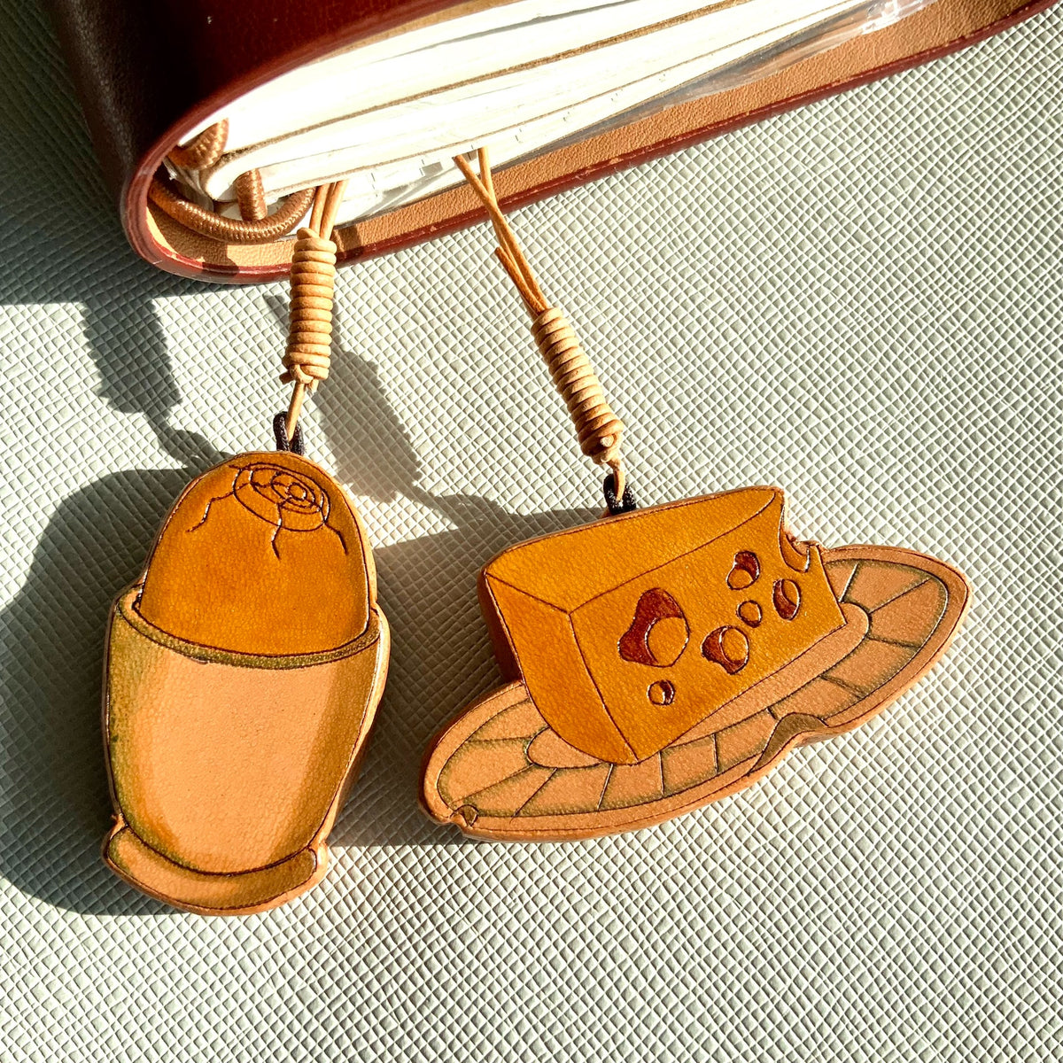 Colgante de llavero de cuero italiano con formas de postres
