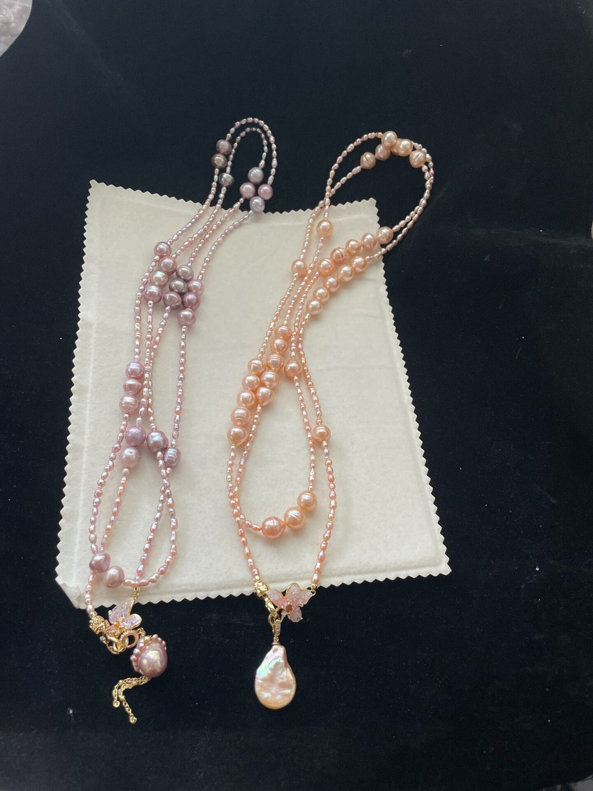 Colar de Várias Voltas com Pérolas Rosa