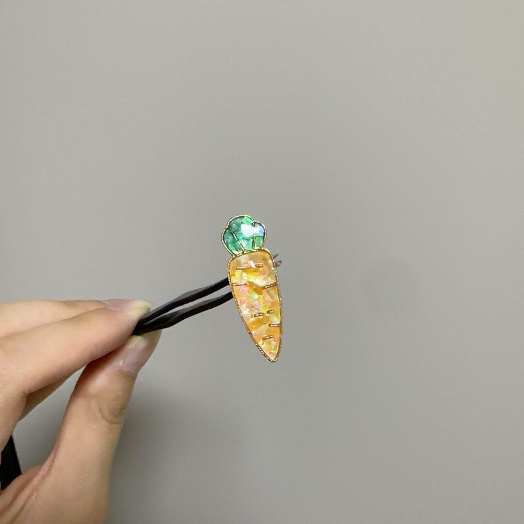 Mother-of-Pearl Carrot Brooch Magnet