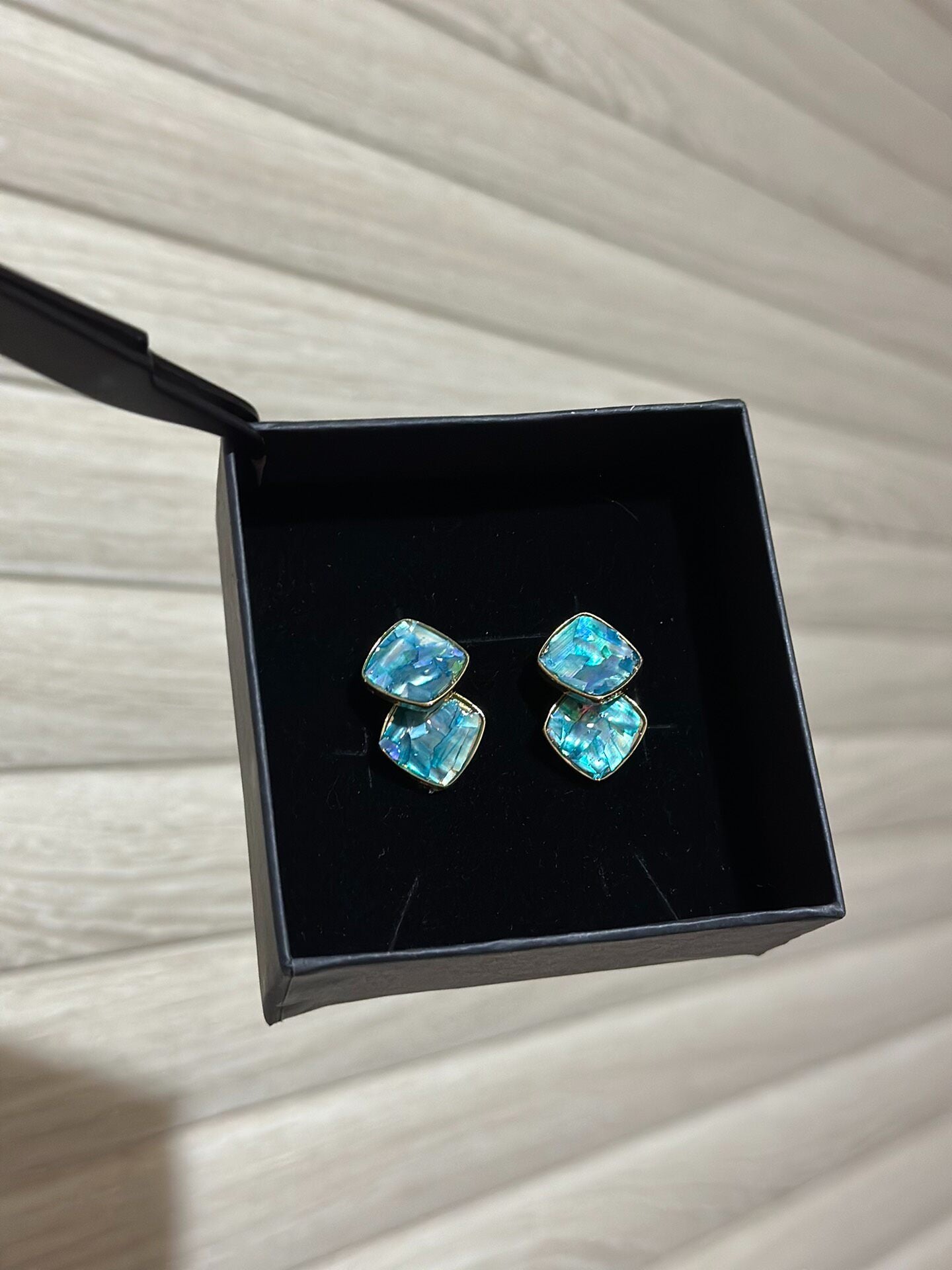 Intangible Cultural Heritage Mother-of-Pearl Geometric Sugar Cube Earrings