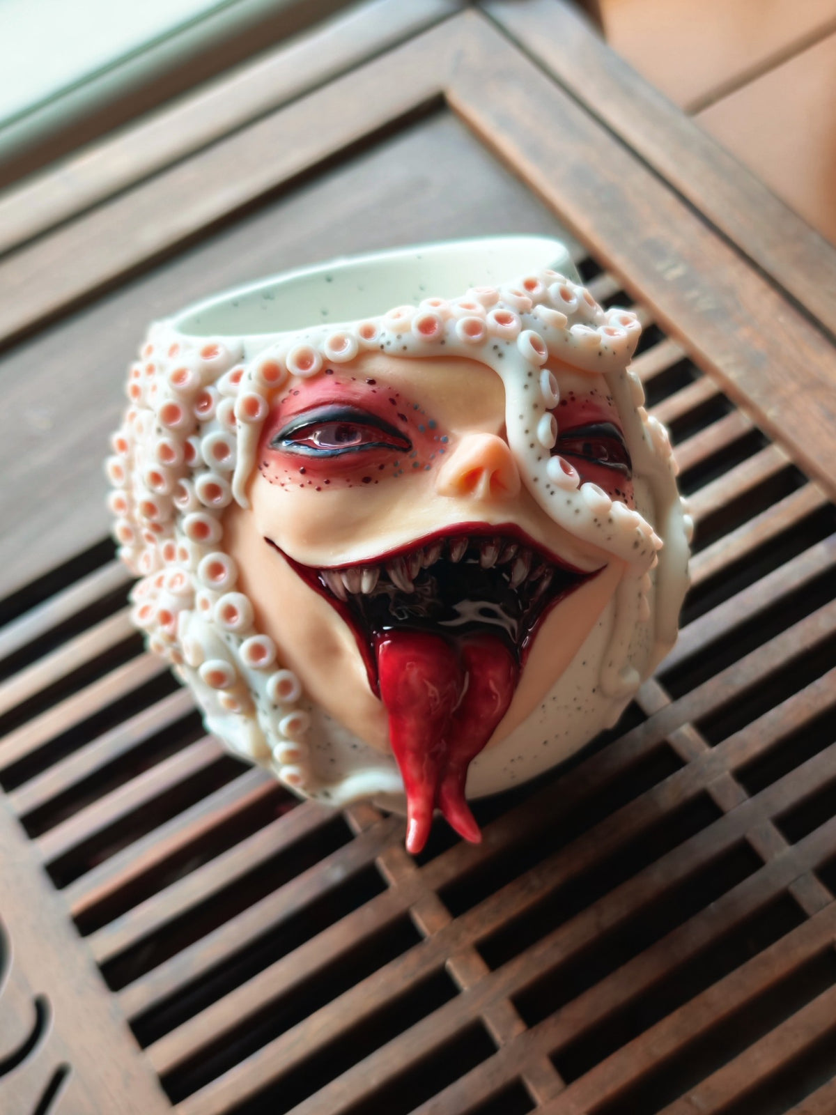 手作りタコ触手フェイス彫刻マグ