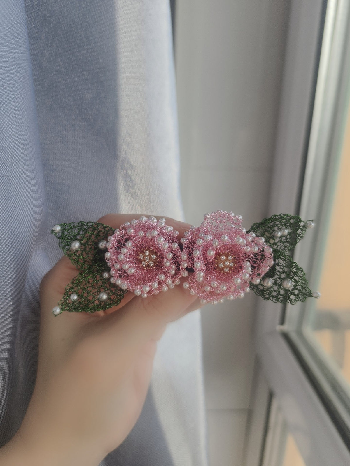 Pearl Peony Wire Flower Parallel Hair Clip