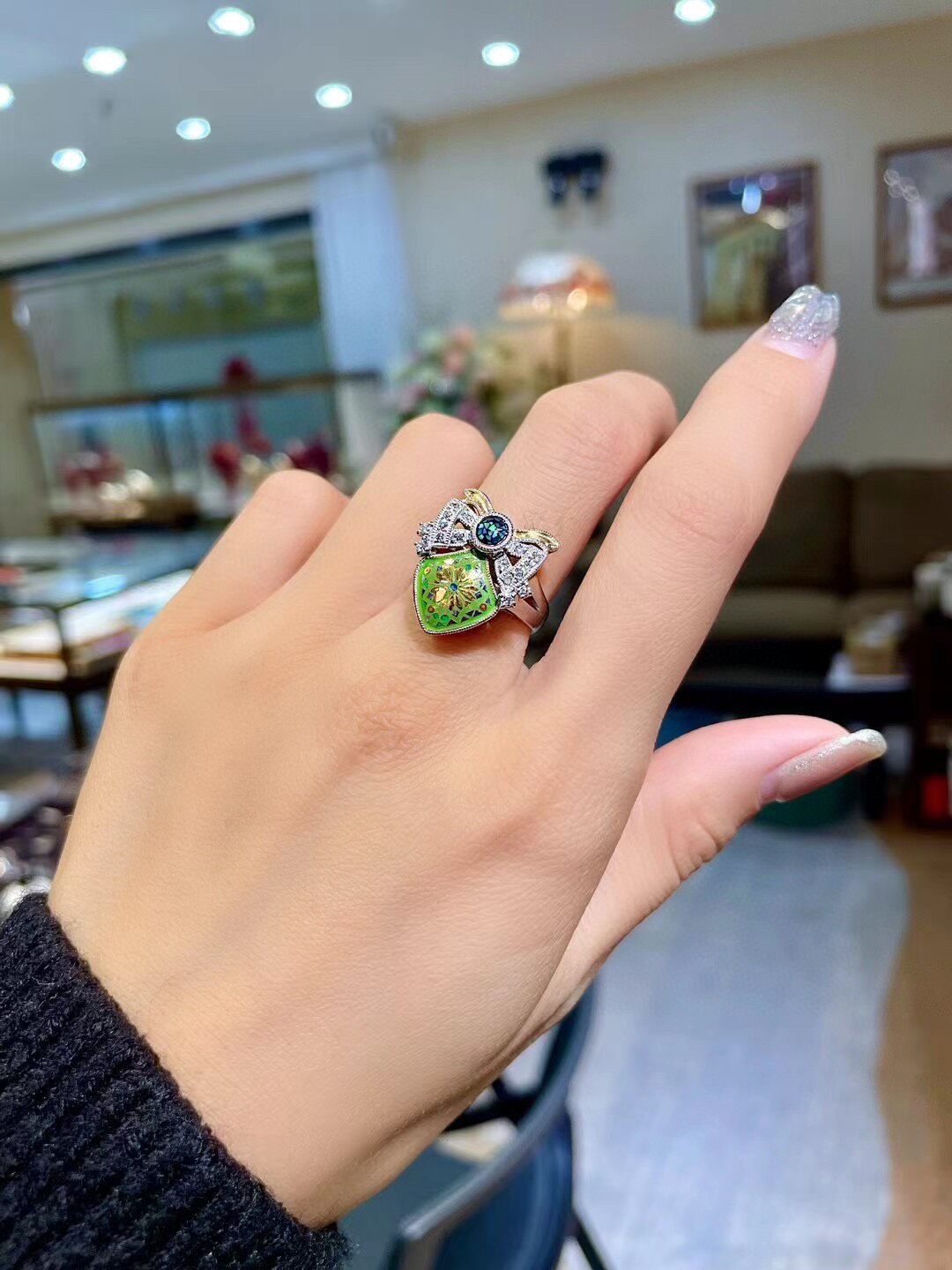 18K Gold Ring with 0.18ct Diamond and Lime-Green Enamel Shield