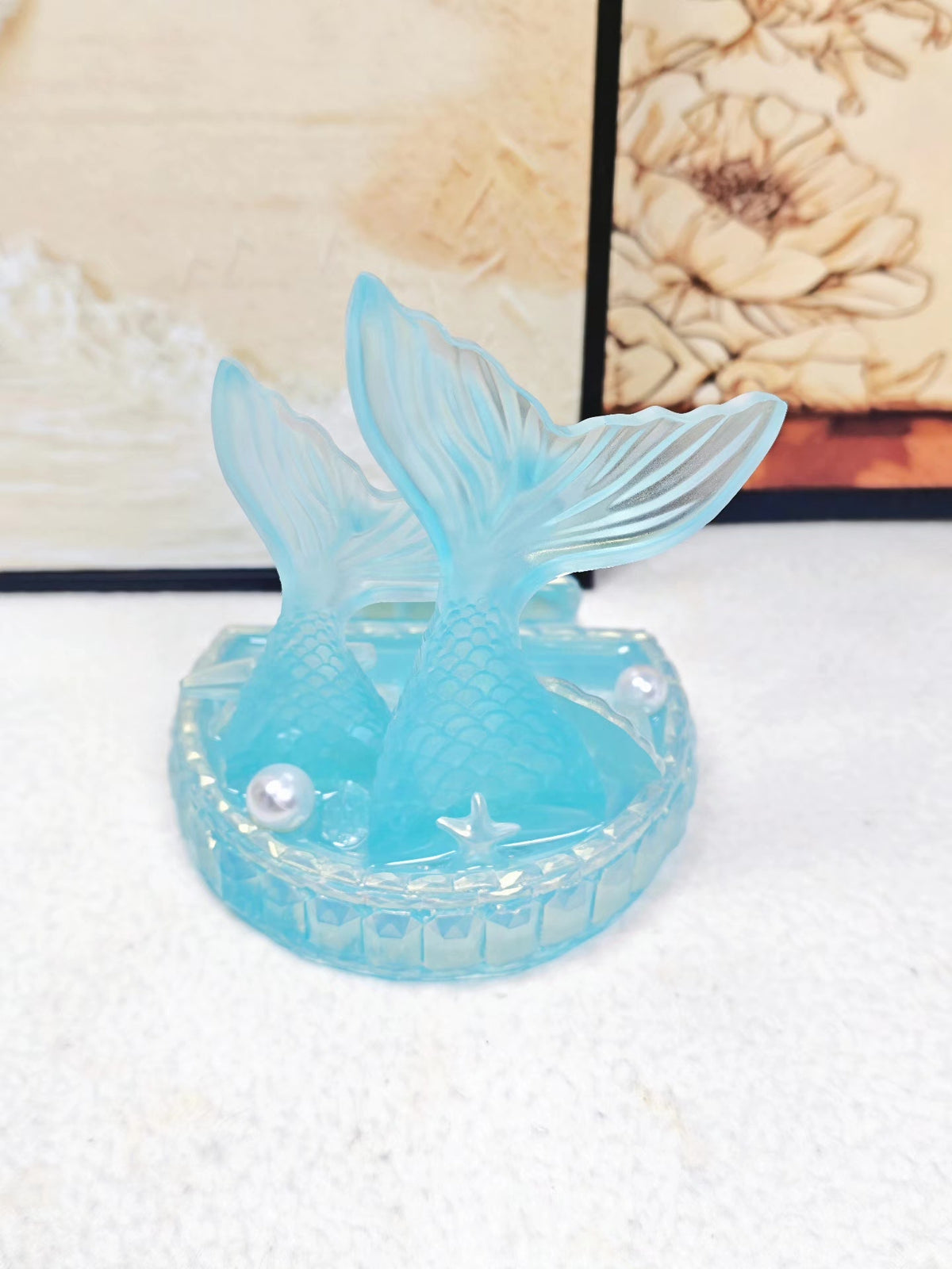 Soporte para móvil de resina con cola de sirena azul