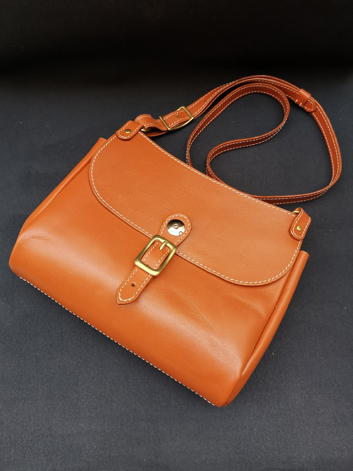 695111904652 - Image 1