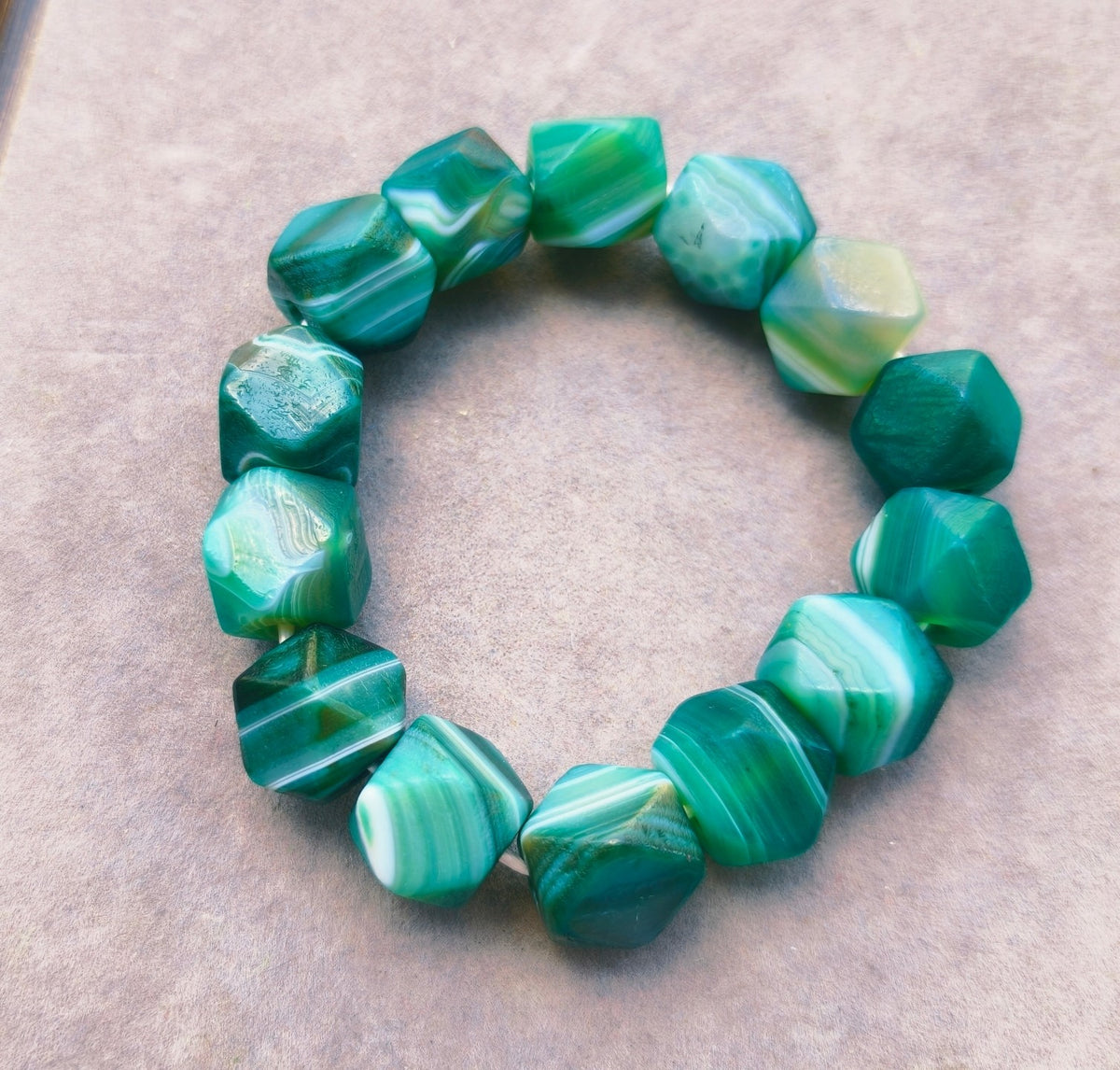 Natural Agate Eight-Sided Bead Bracelet