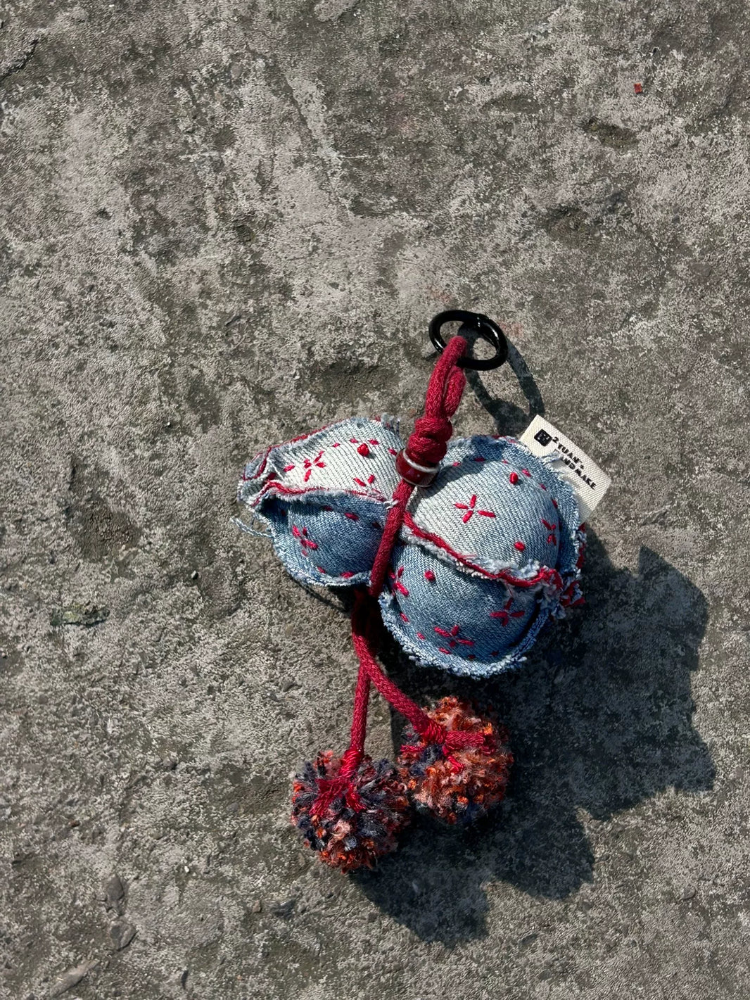 997706317045 - Image 1