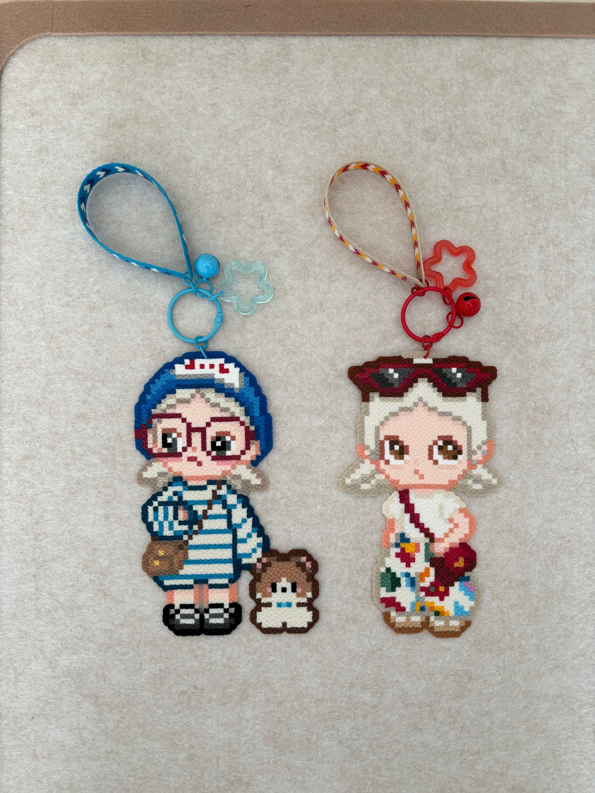 Charm Pixel Art in Perline Fuse con Cordoncino da Polso