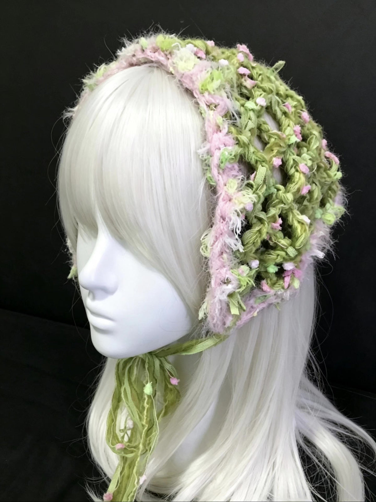 Pañuelo Triangular de Crochet en Verde Primavera