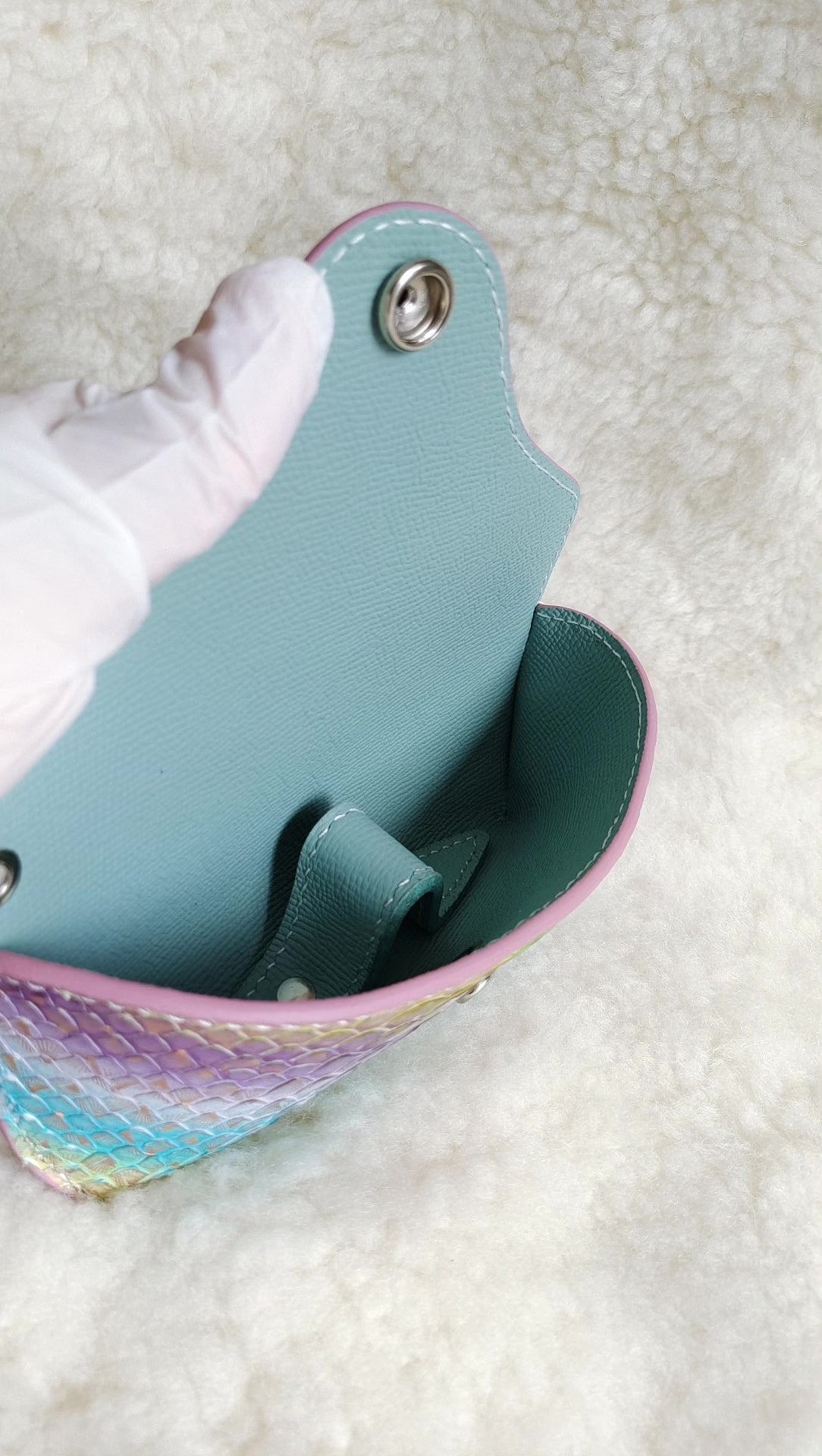Astuccio per occhiali in pelle a scaglie di drago arcobaleno