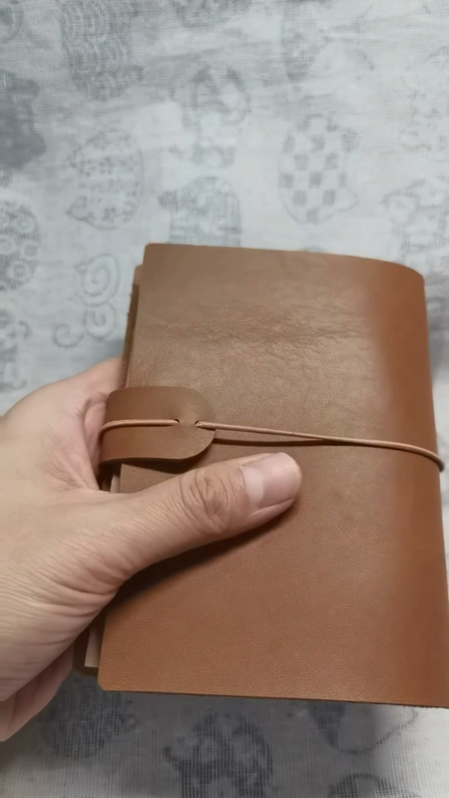 Copertina per taccuino passaporto in pelle con elastico
