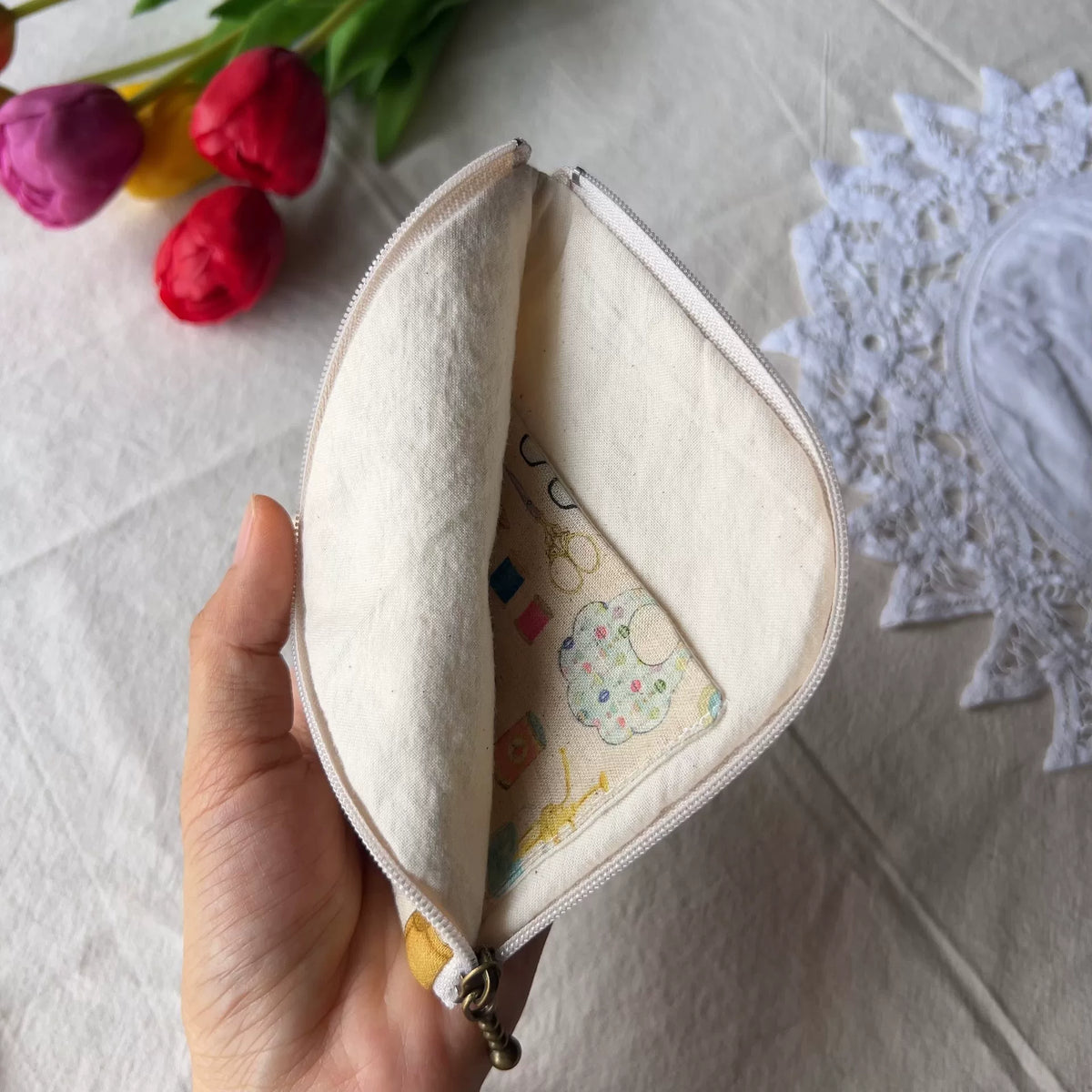 Handgemaakt Japans Katoen-Linnen etui met kat en konijn