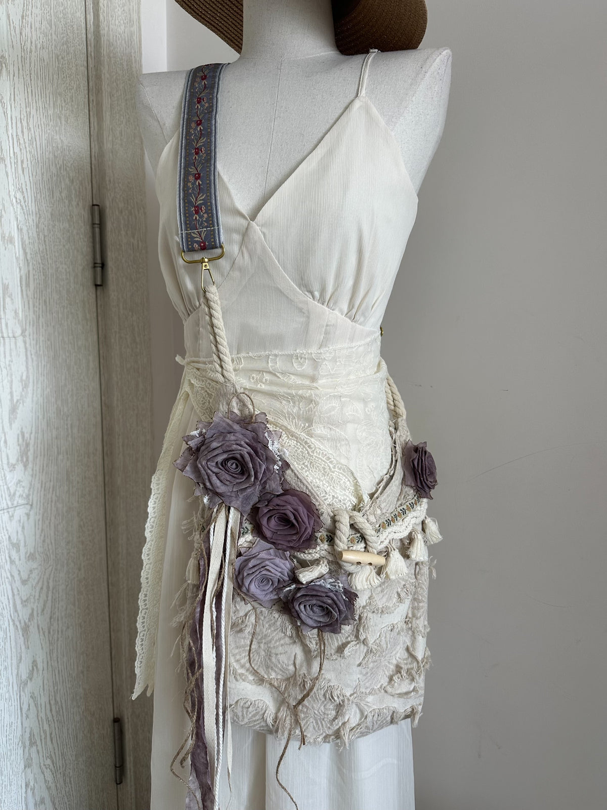 1058194032192 - Image 1