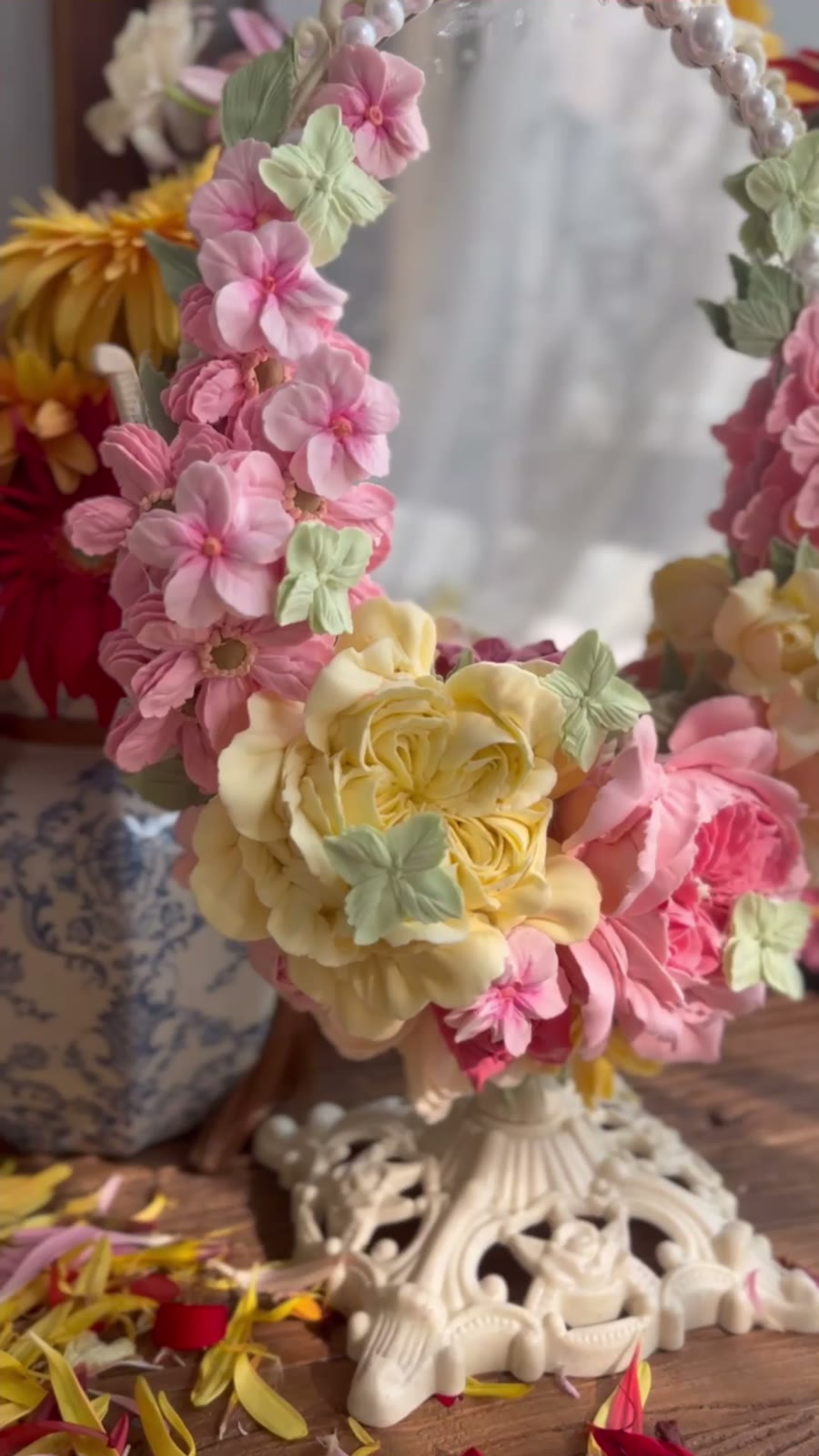 Oval Clay Flower Decor Mirror