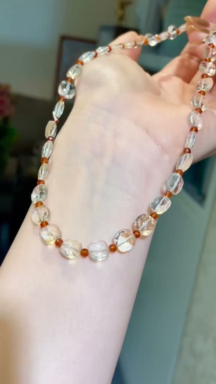 Collana di perle in citrino e granato