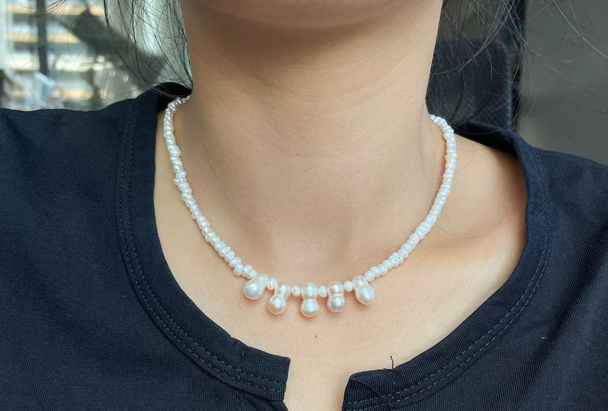 Collier de perles d'eau douce naturelles avec fermoir argenté