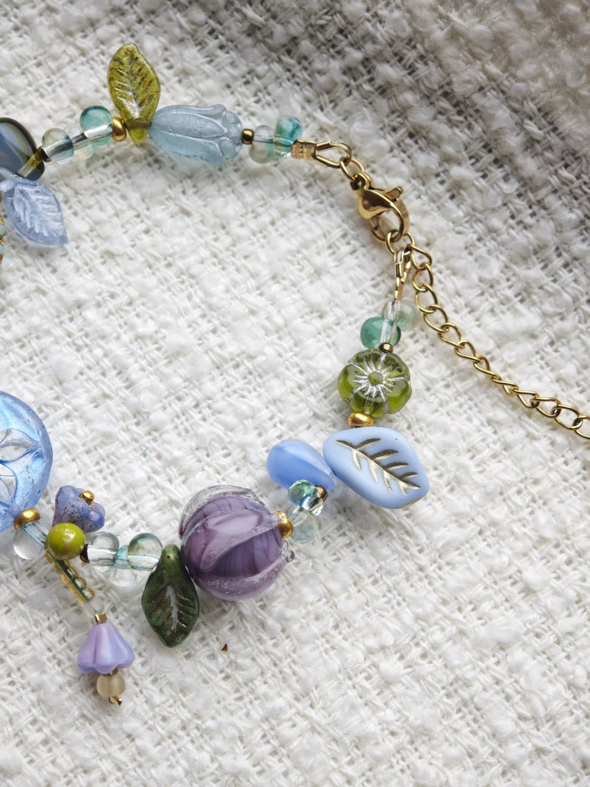 Pulsera de cuentas de vidrio hecha a mano Lily of the Valley