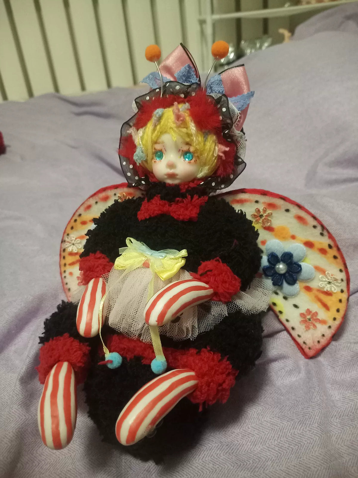 擬人化テントウムの装飾用フィギュア 35cm