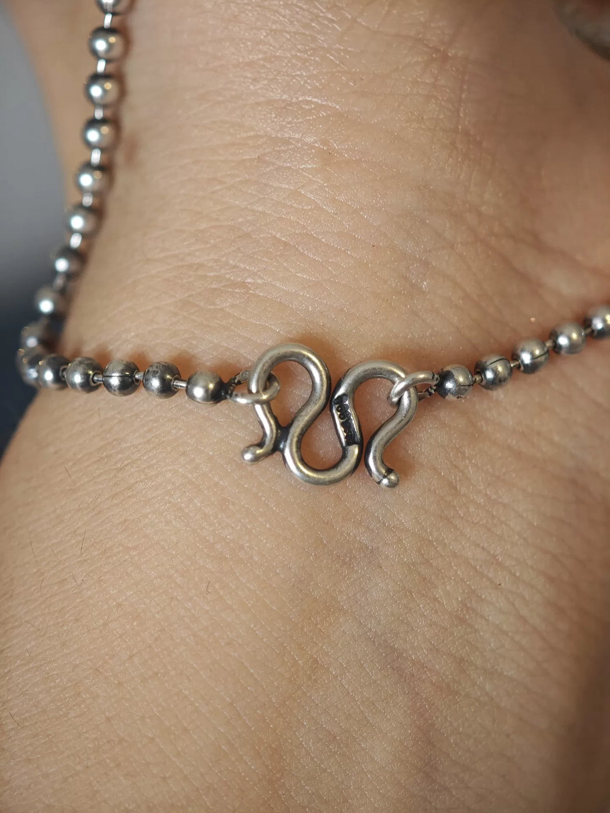Halsband med antik silverkulkedja 70 cm
