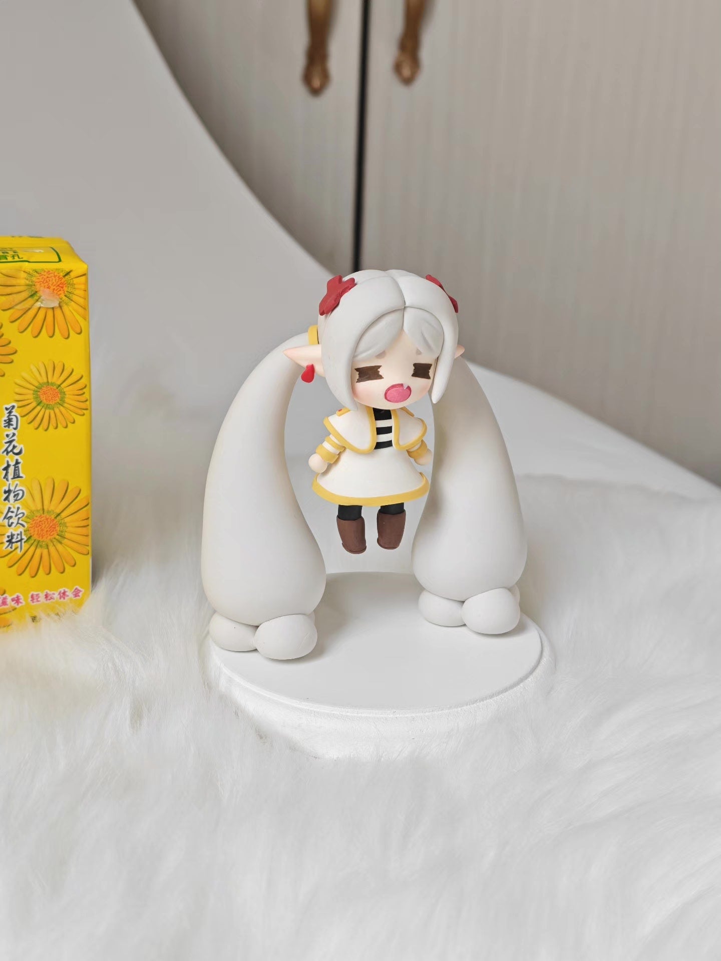 Q-version 14cm Ultra-lightweight Clay Figure with Red Bows and Wing Base