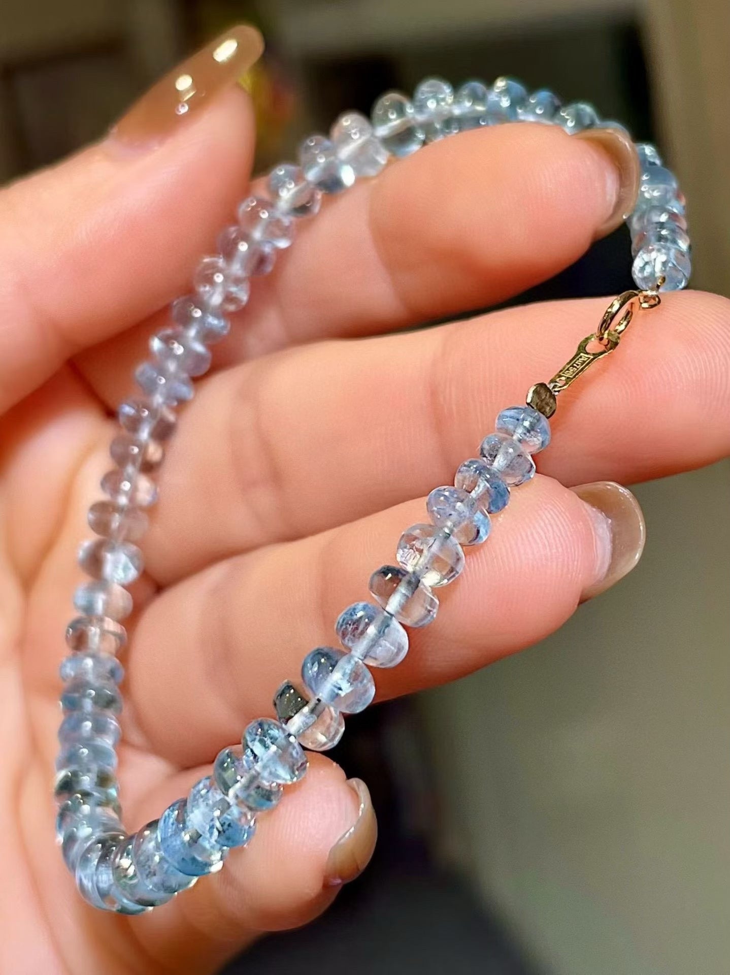 Blue Topaz Abacus Bead Bracelet 4.1-5.8mm