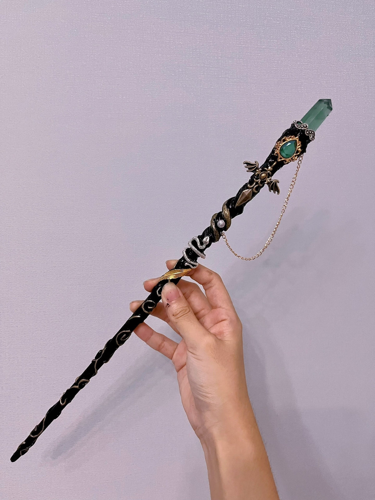 Slytherin kristallstav för utställning