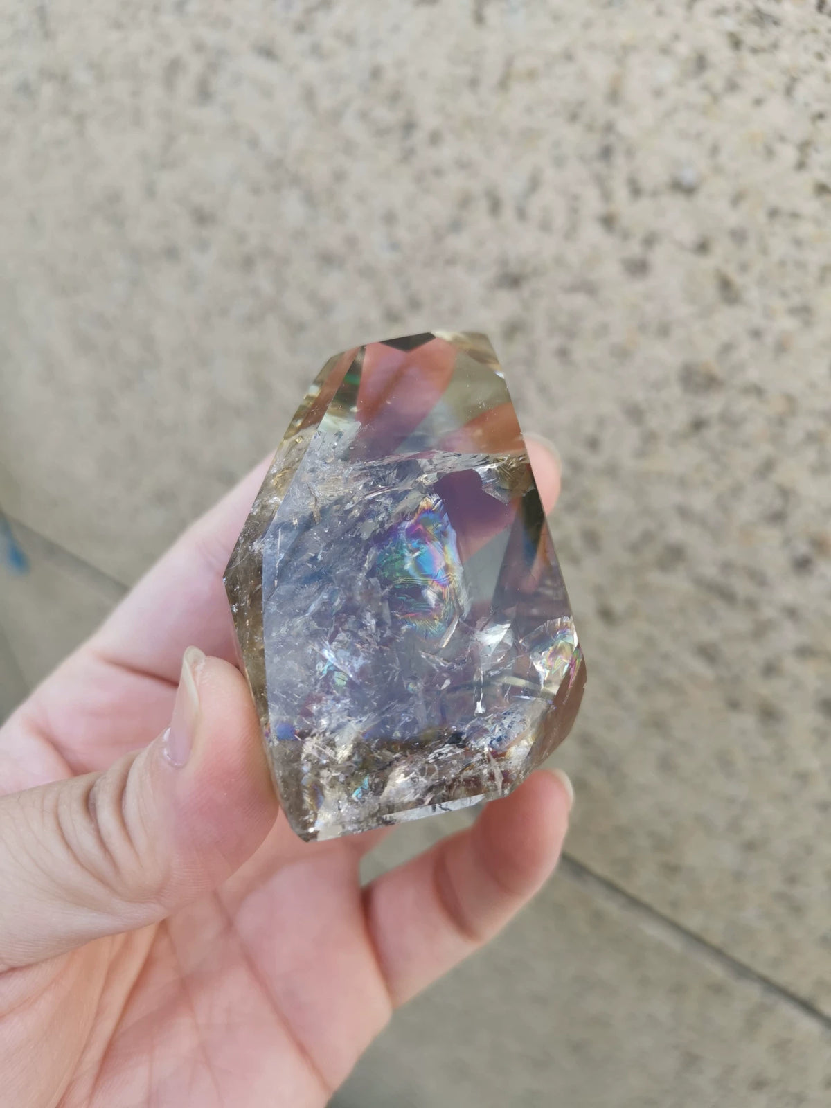 Vrije Citrine Kristal met Rainbow Flash 158.77g