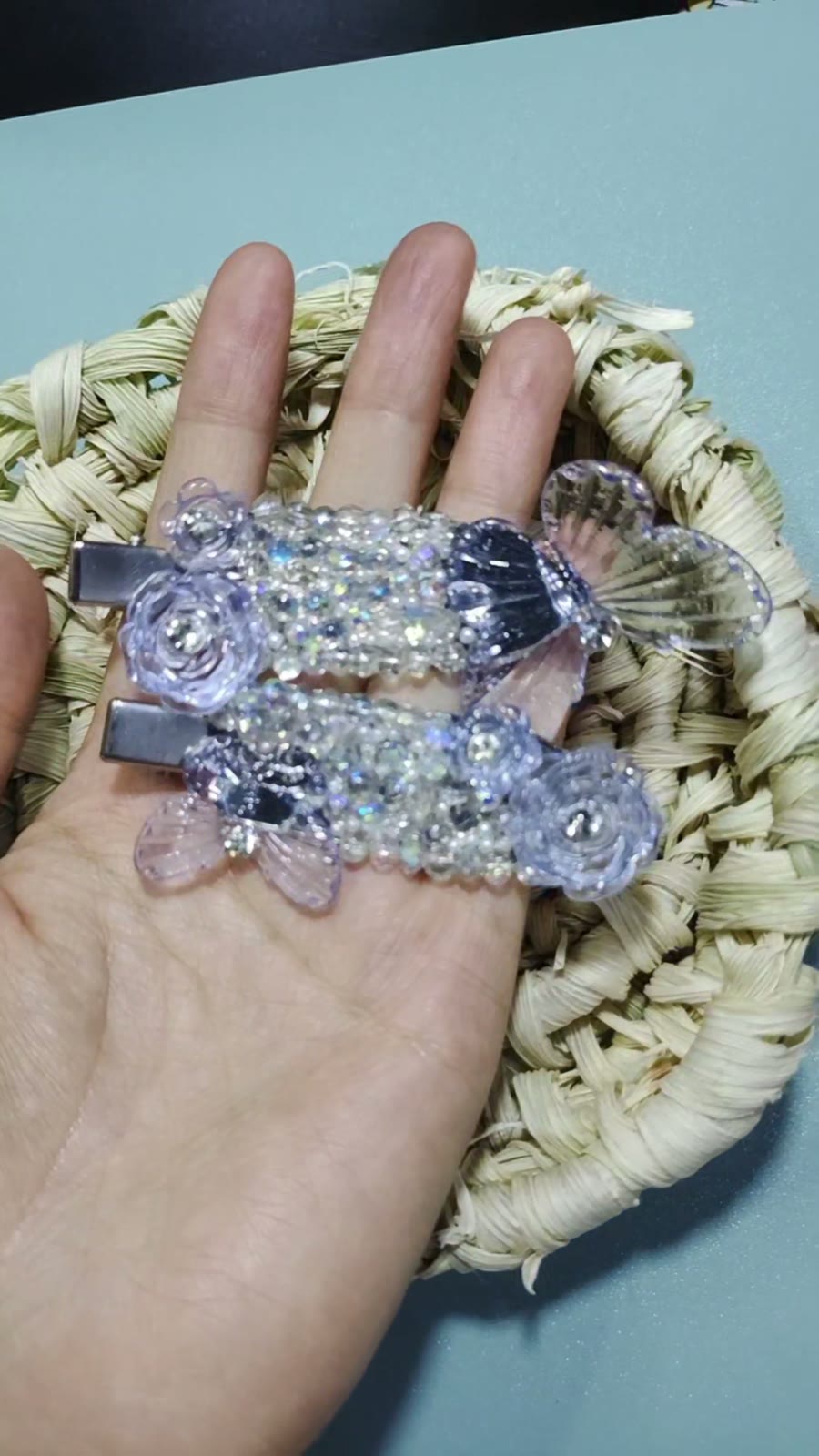 Fermaglio per Capelli Artigianale a Farfalla di Cristallo Viola