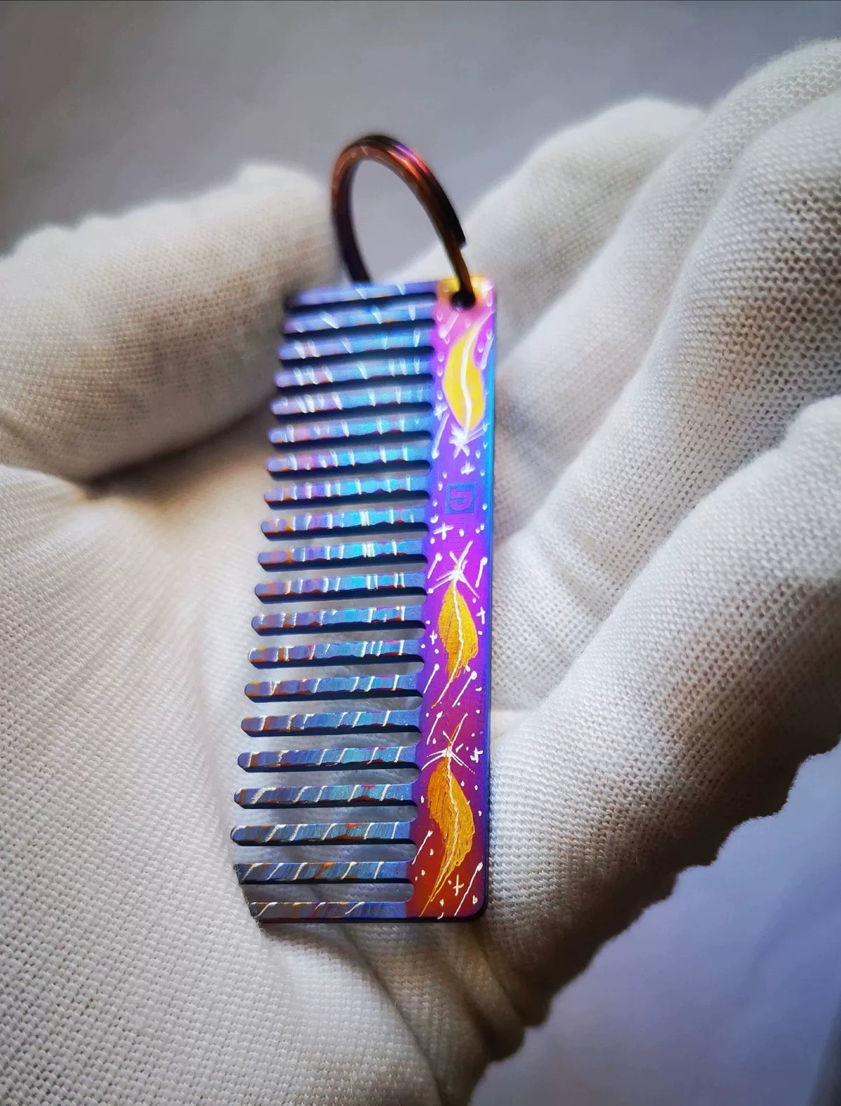 メートル定規付きチタン製キーチェーンコーム