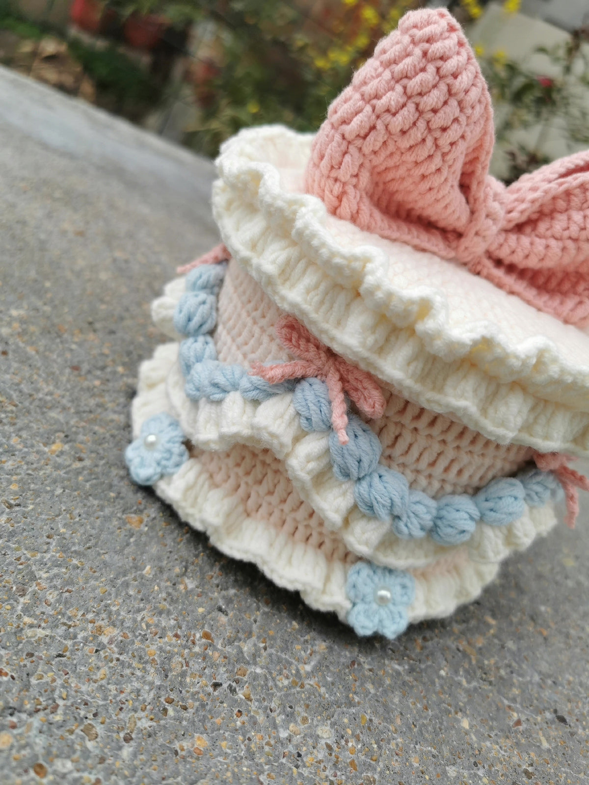 Crochet Cake Storage Box with Bow