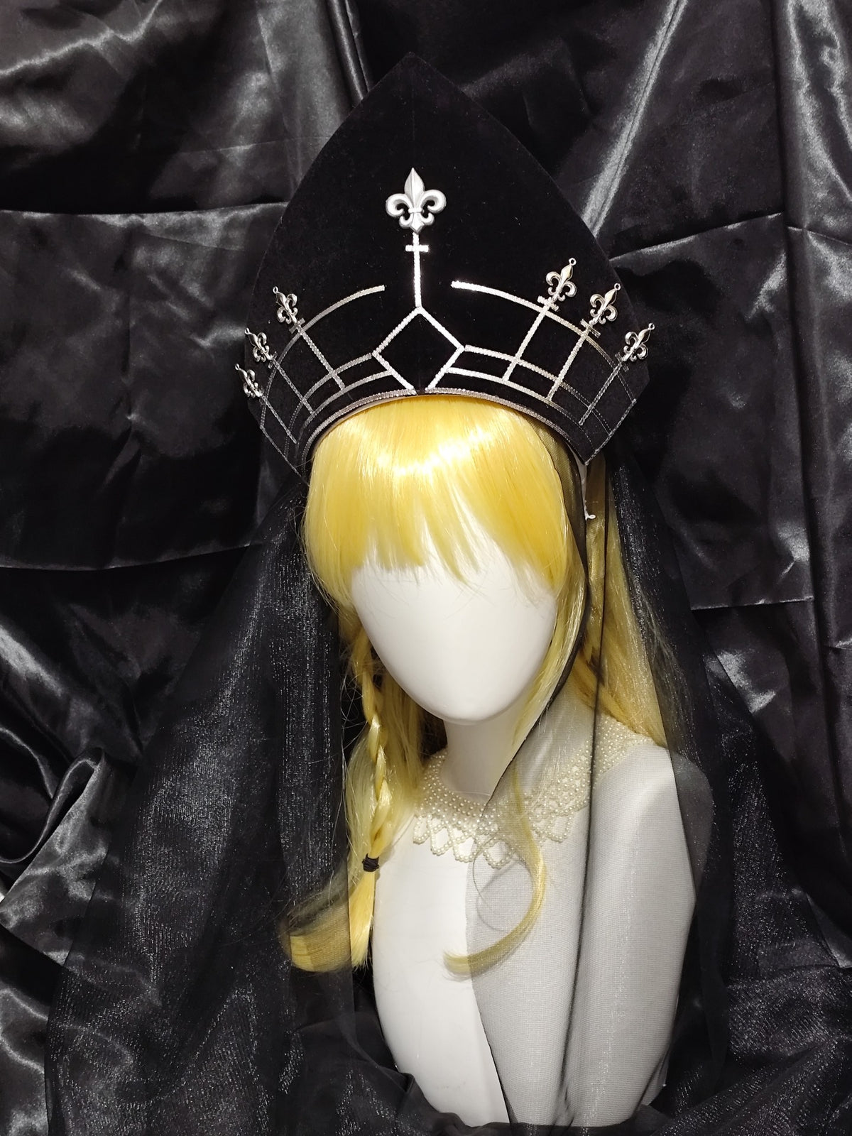 Black Cosplay Headdress with Veil 19cm