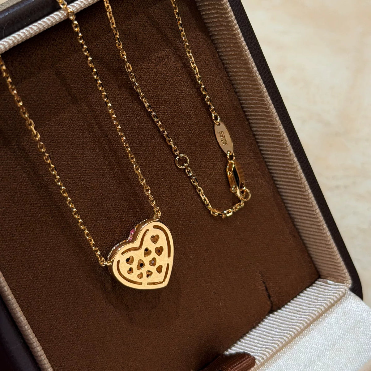 Collar de Corazón con Gradiente Rosa en Plata S925